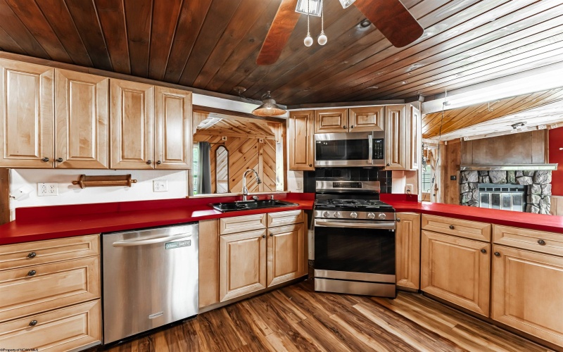 531 Camden Avenue, Fairmont, West Virginia 26554, 2 Bedrooms Bedrooms, 6 Rooms Rooms,2 BathroomsBathrooms,Single Family Detached,For Sale,Camden,0,10165912