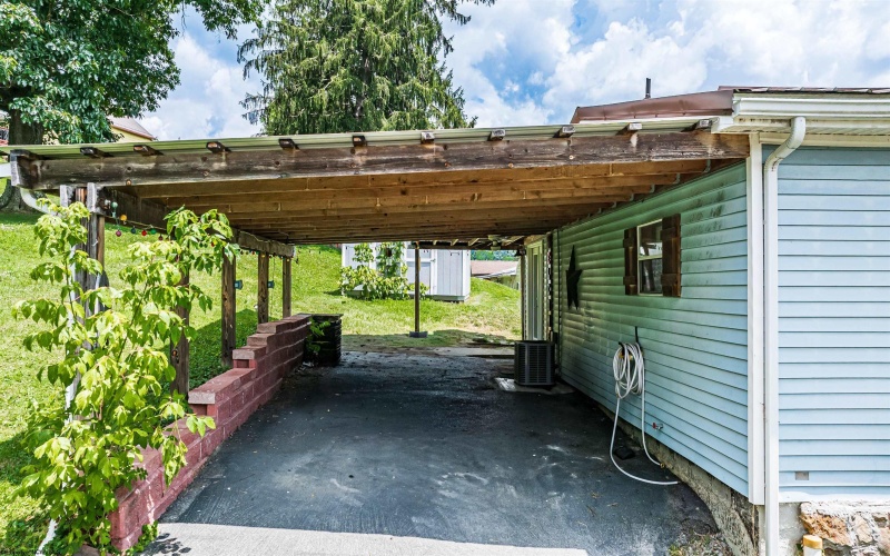 531 Camden Avenue, Fairmont, West Virginia 26554, 2 Bedrooms Bedrooms, 6 Rooms Rooms,2 BathroomsBathrooms,Single Family Detached,For Sale,Camden,0,10165912
