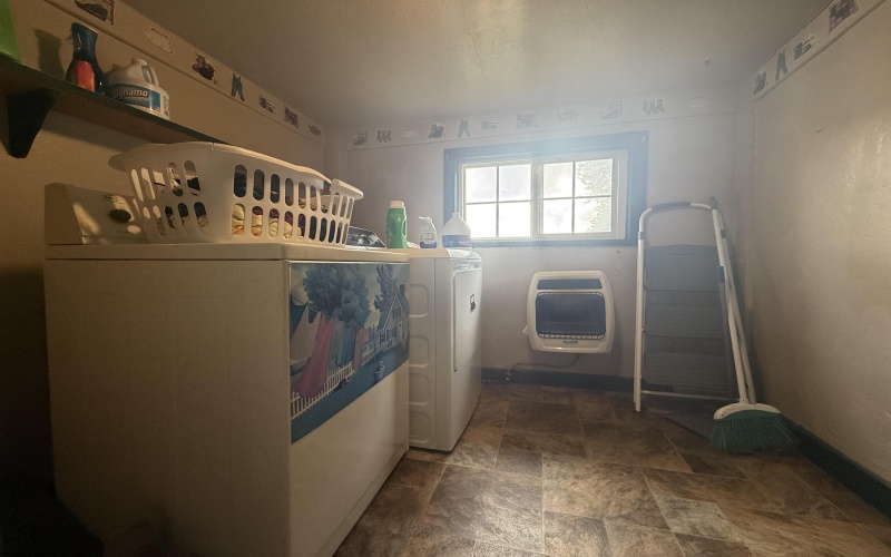 102 Sutton Avenue, West Union, West Virginia 26456, 3 Bedrooms Bedrooms, 7 Rooms Rooms,2 BathroomsBathrooms,Single Family Detached,For Sale,Sutton,0,10165907 102 Sutton Avenue, West Union, West Virginia 26456, 3 Bedrooms Bedrooms, 7 Rooms Rooms,2 BathroomsBathrooms,Single Family Detached,For Sale,Sutton,0,10165907