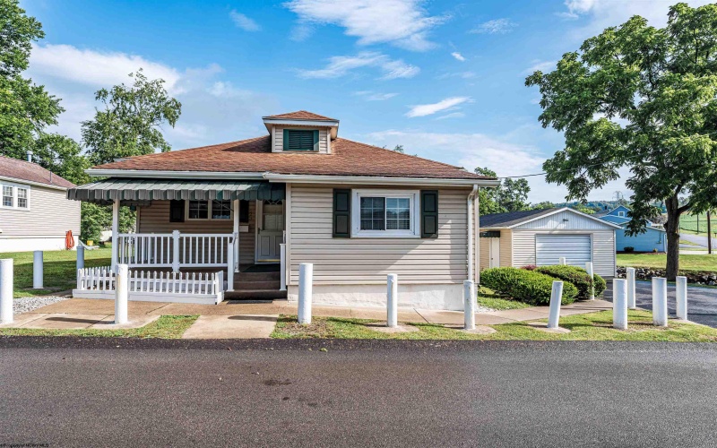 623 Church Avenue, Masontown, Pennsylvania 15461, 3 Bedrooms Bedrooms, 6 Rooms Rooms,1 BathroomBathrooms,Single Family Detached,For Sale,Church,0,10165899 623 Church Avenue, Masontown, Pennsylvania 15461, 3 Bedrooms Bedrooms, 6 Rooms Rooms,1 BathroomBathrooms,Single Family Detached,For Sale,Church,0,10165899