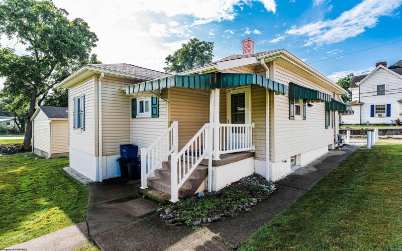 623 Church Avenue, Masontown, Pennsylvania 15461, 3 Bedrooms Bedrooms, 6 Rooms Rooms,1 BathroomBathrooms,Single Family Detached,For Sale,Church,0,10165899 623 Church Avenue, Masontown, Pennsylvania 15461, 3 Bedrooms Bedrooms, 6 Rooms Rooms,1 BathroomBathrooms,Single Family Detached,For Sale,Church,0,10165899