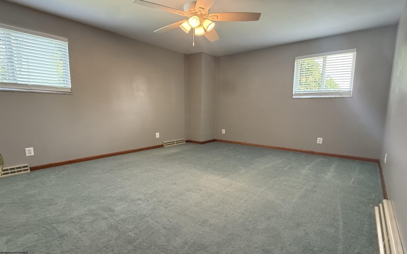 1814 Lafayette Circle, Fairmont, West Virginia 26554, 3 Bedrooms Bedrooms, 5 Rooms Rooms,1 BathroomBathrooms,Single Family Detached,For Sale,Lafayette,0,10165902