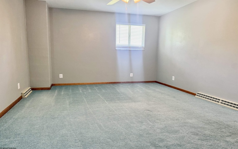 1814 Lafayette Circle, Fairmont, West Virginia 26554, 3 Bedrooms Bedrooms, 5 Rooms Rooms,1 BathroomBathrooms,Single Family Detached,For Sale,Lafayette,0,10165902