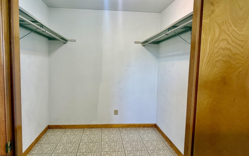 1814 Lafayette Circle, Fairmont, West Virginia 26554, 3 Bedrooms Bedrooms, 5 Rooms Rooms,1 BathroomBathrooms,Single Family Detached,For Sale,Lafayette,0,10165902