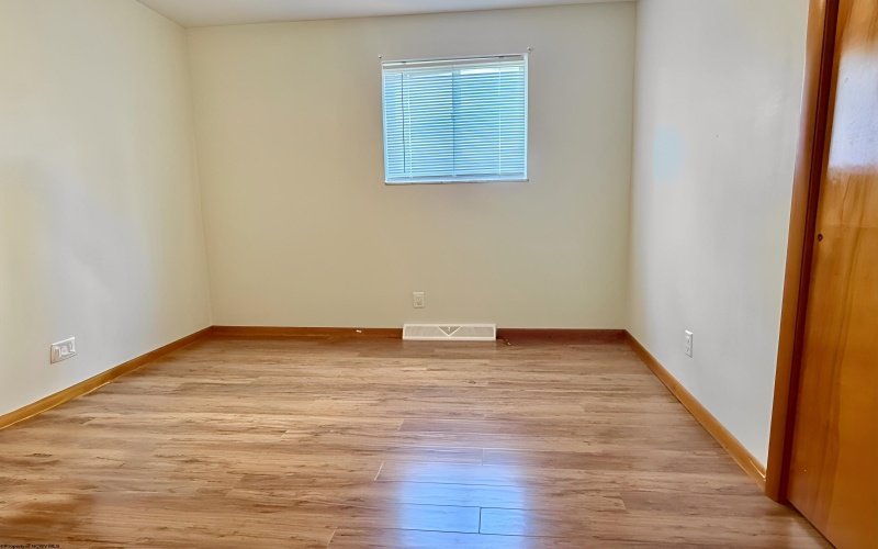 1814 Lafayette Circle, Fairmont, West Virginia 26554, 3 Bedrooms Bedrooms, 5 Rooms Rooms,1 BathroomBathrooms,Single Family Detached,For Sale,Lafayette,0,10165902