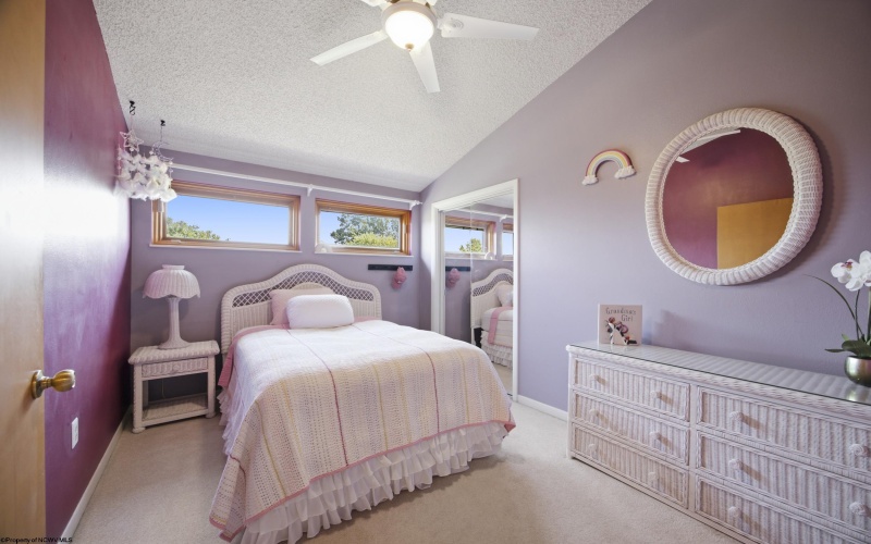 1121 Queens Court, Morgantown, West Virginia 26508, 3 Bedrooms Bedrooms, 10 Rooms Rooms,3 BathroomsBathrooms,Single Family Detached,For Sale,Queens,0,10165925