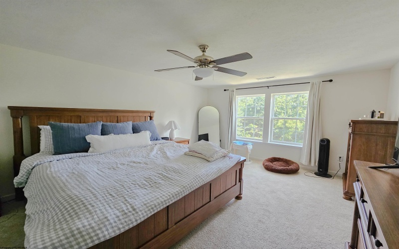 530 Turquoise Lane, Morgantown, West Virginia 26508, 3 Bedrooms Bedrooms, 10 Rooms Rooms,2 BathroomsBathrooms,Single Family Attached,For Sale,Turquoise,0,10165918
