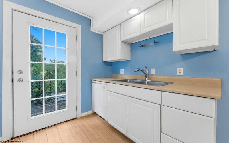 1443 Northwest Drive, Morgantown, West Virginia 26505, 3 Bedrooms Bedrooms, 6 Rooms Rooms,2 BathroomsBathrooms,Single Family Attached,For Sale,Northwest,0,10165926
