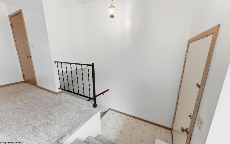1443 Northwest Drive, Morgantown, West Virginia 26505, 3 Bedrooms Bedrooms, 6 Rooms Rooms,2 BathroomsBathrooms,Single Family Attached,For Sale,Northwest,0,10165926