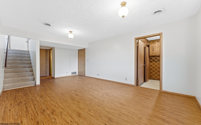 1443 Northwest Drive, Morgantown, West Virginia 26505, 3 Bedrooms Bedrooms, 6 Rooms Rooms,2 BathroomsBathrooms,Single Family Attached,For Sale,Northwest,0,10165926