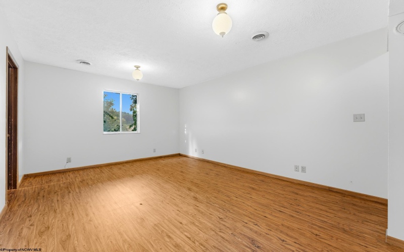 1443 Northwest Drive, Morgantown, West Virginia 26505, 3 Bedrooms Bedrooms, 6 Rooms Rooms,2 BathroomsBathrooms,Single Family Attached,For Sale,Northwest,0,10165926