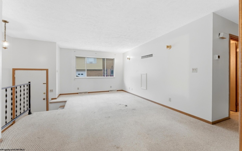 1443 Northwest Drive, Morgantown, West Virginia 26505, 3 Bedrooms Bedrooms, 6 Rooms Rooms,2 BathroomsBathrooms,Single Family Attached,For Sale,Northwest,0,10165926