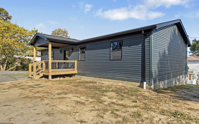 100 Maple Street, Masontown, West Virginia 26542, 4 Bedrooms Bedrooms, 8 Rooms Rooms,2 BathroomsBathrooms,Single Family Detached,For Sale,Maple,0,10165917