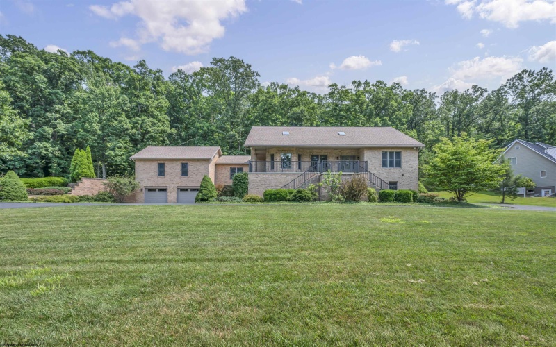 31 Jo Glen Drive, Morgantown, West Virginia 26508, 6 Bedrooms Bedrooms, 16 Rooms Rooms,3 BathroomsBathrooms,Single Family Detached,For Sale,Jo Glen,0,10165919