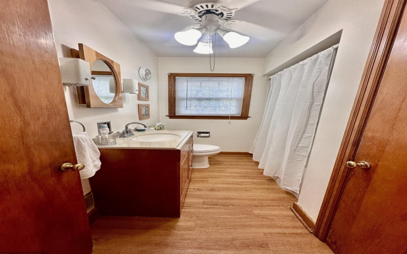417 Elm Street, Clarksburg, West Virginia 26301, 3 Bedrooms Bedrooms, 6 Rooms Rooms,2 BathroomsBathrooms,Single Family Detached,For Sale,Elm,0,10165924