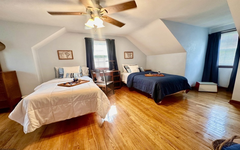 417 Elm Street, Clarksburg, West Virginia 26301, 3 Bedrooms Bedrooms, 6 Rooms Rooms,2 BathroomsBathrooms,Single Family Detached,For Sale,Elm,0,10165924