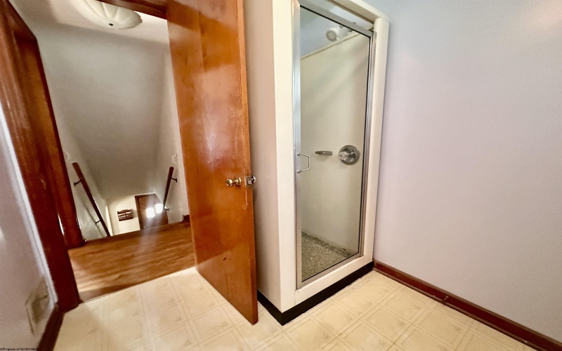 417 Elm Street, Clarksburg, West Virginia 26301, 3 Bedrooms Bedrooms, 6 Rooms Rooms,2 BathroomsBathrooms,Single Family Detached,For Sale,Elm,0,10165924