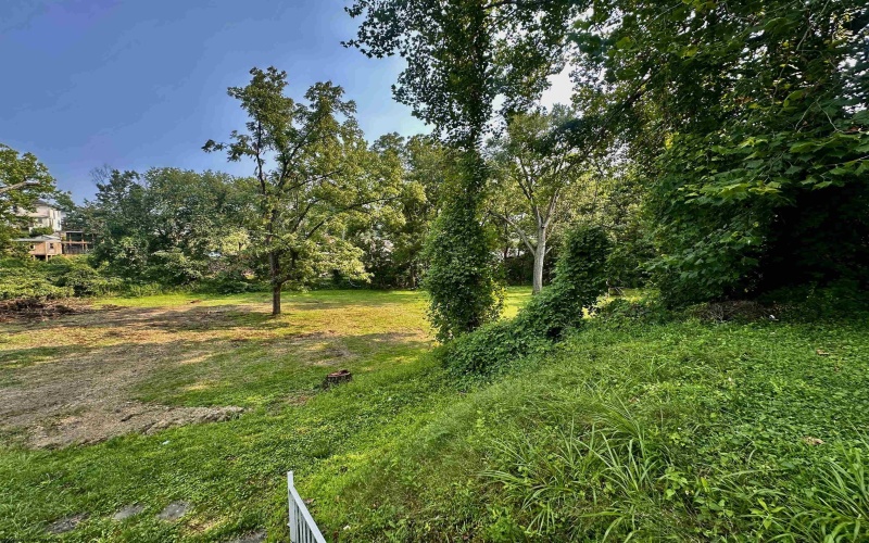 417 Elm Street, Clarksburg, West Virginia 26301, 3 Bedrooms Bedrooms, 6 Rooms Rooms,2 BathroomsBathrooms,Single Family Detached,For Sale,Elm,0,10165924