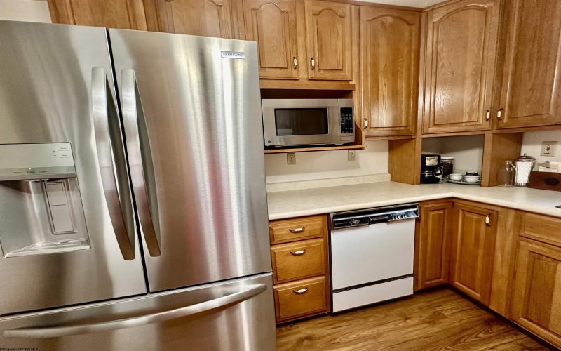 417 Elm Street, Clarksburg, West Virginia 26301, 3 Bedrooms Bedrooms, 6 Rooms Rooms,2 BathroomsBathrooms,Single Family Detached,For Sale,Elm,0,10165924