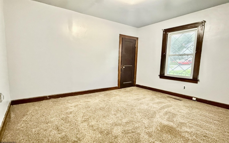 899 Country Club Road, Fairmont, West Virginia 26554, 3 Bedrooms Bedrooms, 6 Rooms Rooms,2 BathroomsBathrooms,Single Family Detached,For Sale,Country Club,0,10165938