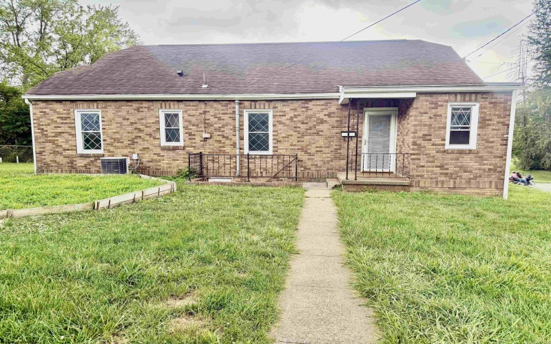 899 Country Club Road, Fairmont, West Virginia 26554, 3 Bedrooms Bedrooms, 6 Rooms Rooms,2 BathroomsBathrooms,Single Family Detached,For Sale,Country Club,0,10165938
