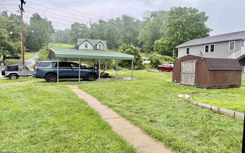 899 Country Club Road, Fairmont, West Virginia 26554, 3 Bedrooms Bedrooms, 6 Rooms Rooms,2 BathroomsBathrooms,Single Family Detached,For Sale,Country Club,0,10165938