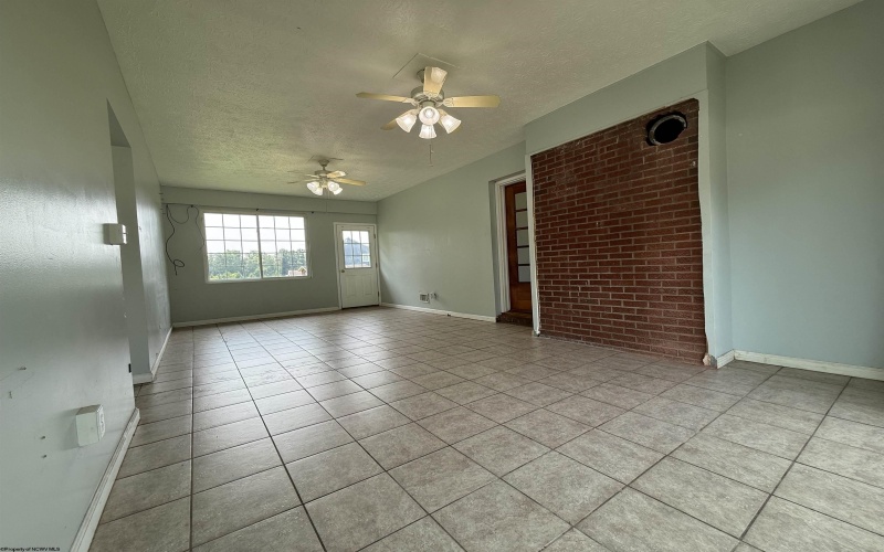 909 Johnson Avenue, Bridgeport, West Virginia 26330, 3 Bedrooms Bedrooms, 5 Rooms Rooms,2 BathroomsBathrooms,Single Family Detached,For Sale,Johnson,0,10165946