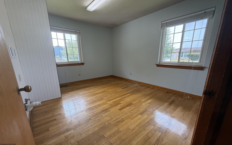 909 Johnson Avenue, Bridgeport, West Virginia 26330, 3 Bedrooms Bedrooms, 5 Rooms Rooms,2 BathroomsBathrooms,Single Family Detached,For Sale,Johnson,0,10165946