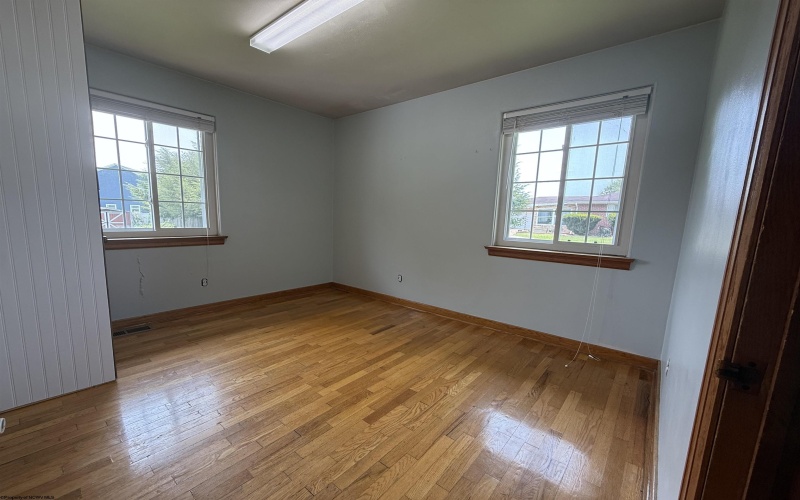 909 Johnson Avenue, Bridgeport, West Virginia 26330, 3 Bedrooms Bedrooms, 5 Rooms Rooms,2 BathroomsBathrooms,Single Family Detached,For Sale,Johnson,0,10165946