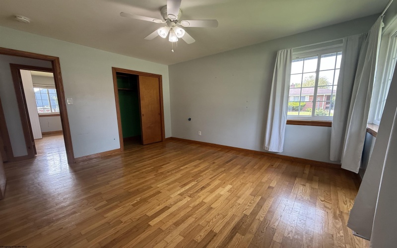 909 Johnson Avenue, Bridgeport, West Virginia 26330, 3 Bedrooms Bedrooms, 5 Rooms Rooms,2 BathroomsBathrooms,Single Family Detached,For Sale,Johnson,0,10165946