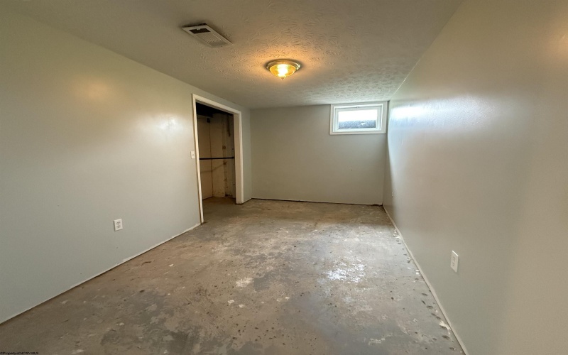 909 Johnson Avenue, Bridgeport, West Virginia 26330, 3 Bedrooms Bedrooms, 5 Rooms Rooms,2 BathroomsBathrooms,Single Family Detached,For Sale,Johnson,0,10165946