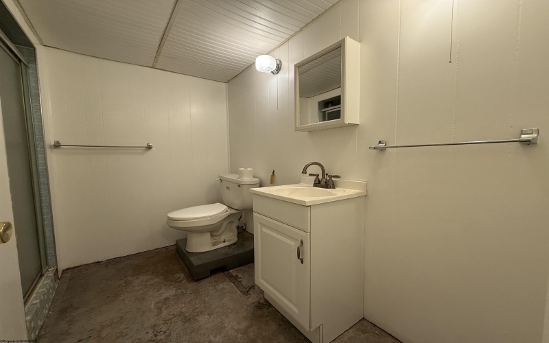 909 Johnson Avenue, Bridgeport, West Virginia 26330, 3 Bedrooms Bedrooms, 5 Rooms Rooms,2 BathroomsBathrooms,Single Family Detached,For Sale,Johnson,0,10165946