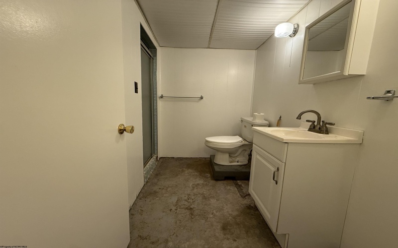 909 Johnson Avenue, Bridgeport, West Virginia 26330, 3 Bedrooms Bedrooms, 5 Rooms Rooms,2 BathroomsBathrooms,Single Family Detached,For Sale,Johnson,0,10165946