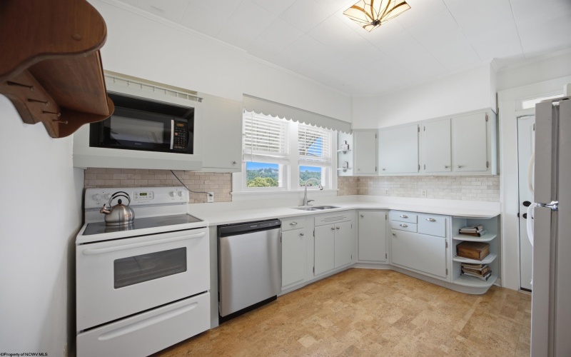 545 Virginia Avenue, Morgantown, West Virginia 26505, 3 Bedrooms Bedrooms, 7 Rooms Rooms,2 BathroomsBathrooms,Single Family Detached,For Sale,Virginia,0,10165940