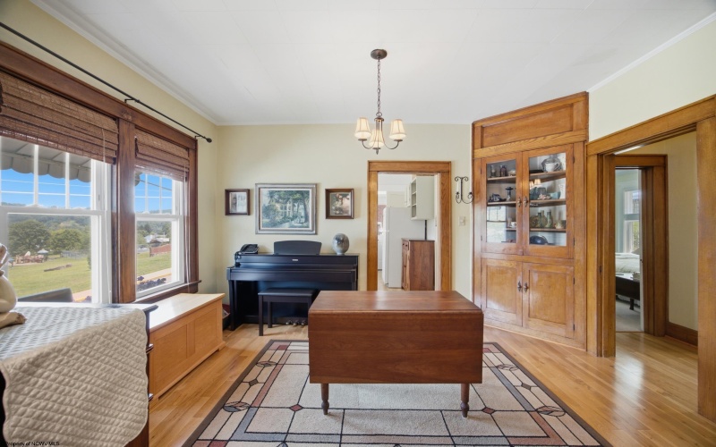 545 Virginia Avenue, Morgantown, West Virginia 26505, 3 Bedrooms Bedrooms, 7 Rooms Rooms,2 BathroomsBathrooms,Single Family Detached,For Sale,Virginia,0,10165940