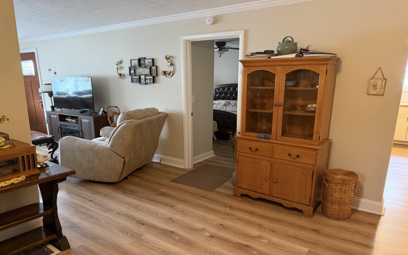 121 Hoff Street, Belington, West Virginia 26250, 2 Bedrooms Bedrooms, 6 Rooms Rooms,1 BathroomBathrooms,Single Family Detached,For Sale,Hoff,0,10165950