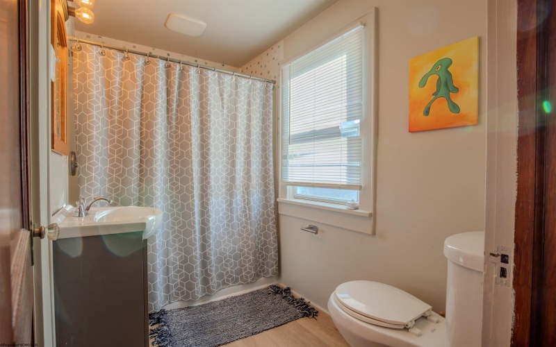 80 Mullen Street, Uniontown, Pennsylvania 15401, 3 Bedrooms Bedrooms, 6 Rooms Rooms,1 BathroomBathrooms,Single Family Detached,For Sale,Mullen,0,10165936