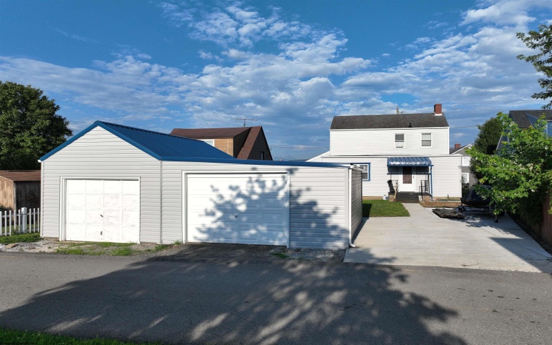 80 Mullen Street, Uniontown, Pennsylvania 15401, 3 Bedrooms Bedrooms, 6 Rooms Rooms,1 BathroomBathrooms,Single Family Detached,For Sale,Mullen,0,10165936