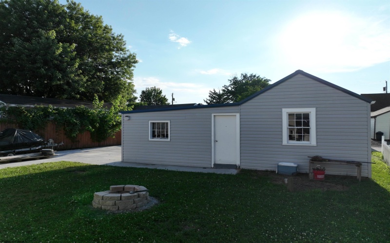 80 Mullen Street, Uniontown, Pennsylvania 15401, 3 Bedrooms Bedrooms, 6 Rooms Rooms,1 BathroomBathrooms,Single Family Detached,For Sale,Mullen,0,10165936