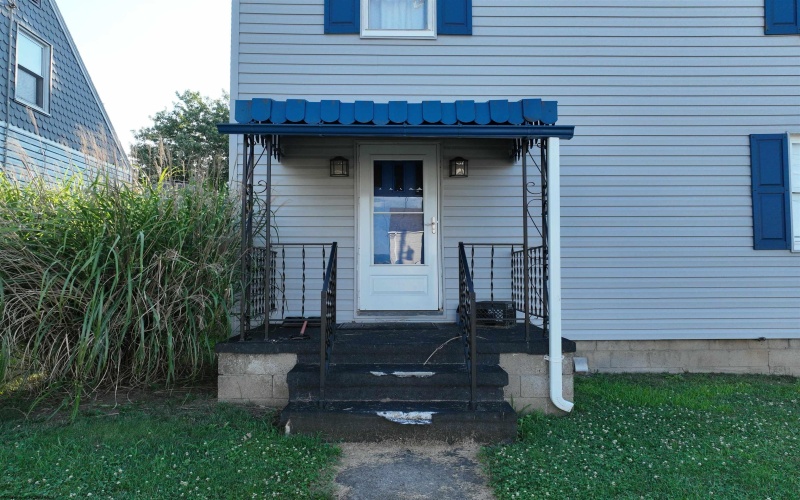 80 Mullen Street, Uniontown, Pennsylvania 15401, 3 Bedrooms Bedrooms, 6 Rooms Rooms,1 BathroomBathrooms,Single Family Detached,For Sale,Mullen,0,10165936