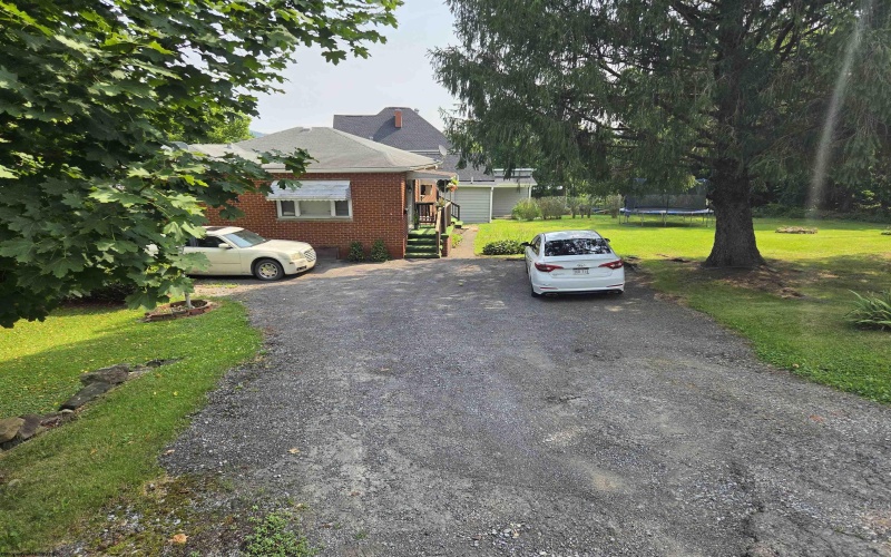 505 1/2 State Street, Fairmont, West Virginia 26554, 3 Bedrooms Bedrooms, 5 Rooms Rooms,1 BathroomBathrooms,Single Family Detached,For Sale,State,0,10165939