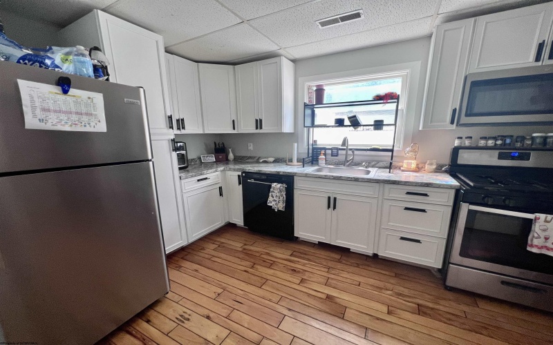 620 Central Street, Elkins, West Virginia 26241-001, 3 Bedrooms Bedrooms, 6 Rooms Rooms,1 BathroomBathrooms,Single Family Detached,For Sale,Central,0,10165944