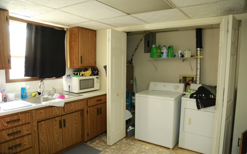 18 Powers Court, Westover, West Virginia 26501, 0 , 0 ,0,Multi-unit/income,For Sale,Powers,0,10165933