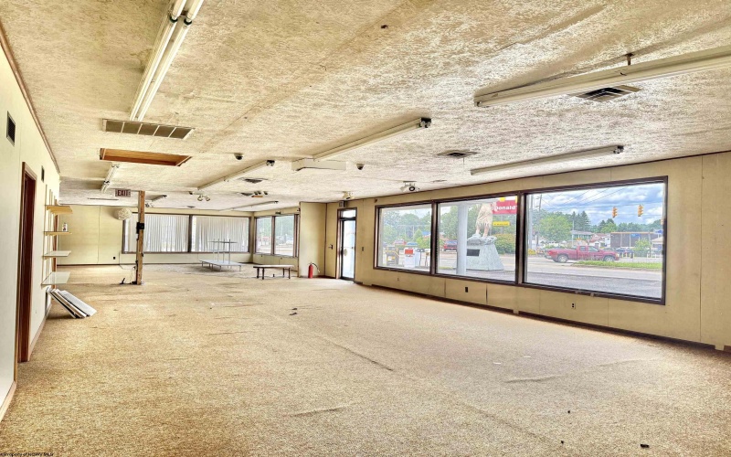 100 Executive Office Plaza Center, Elkins, West Virginia 26241-0000, 0 , 0 ,0,Commercial (for Sale),For Sale,Executive Office Plaza,0,10165927
