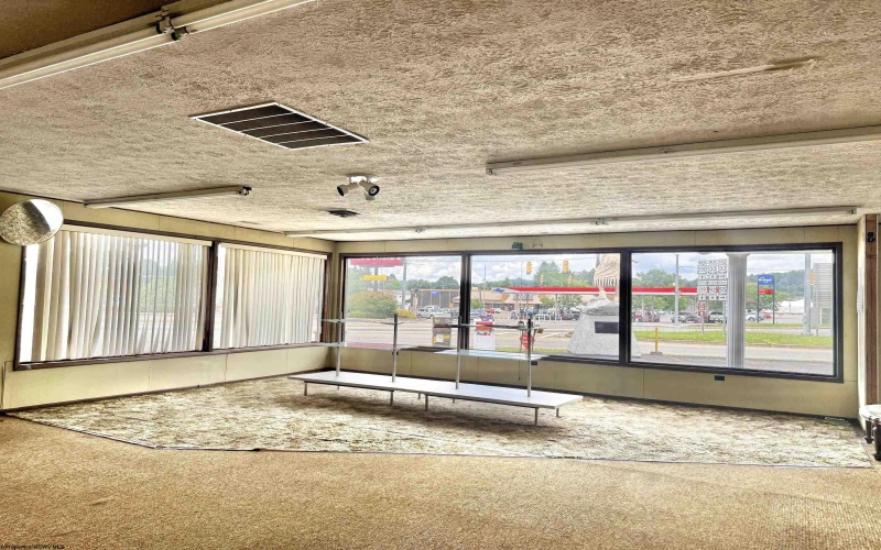 100 Executive Office Plaza Center, Elkins, West Virginia 26241-0000, 0 , 0 ,0,Commercial (for Sale),For Sale,Executive Office Plaza,0,10165927