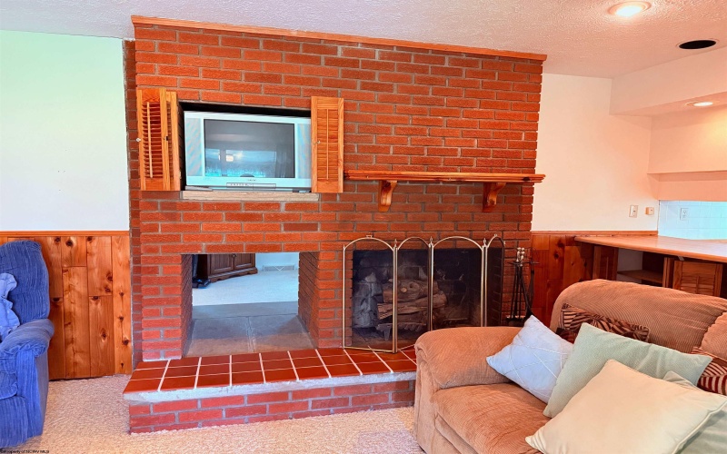 317 Pearcy Avenue, Bridgeport, West Virginia 26330, 3 Bedrooms Bedrooms, 9 Rooms Rooms,3 BathroomsBathrooms,Single Family Detached,For Sale,Pearcy,0,10165941