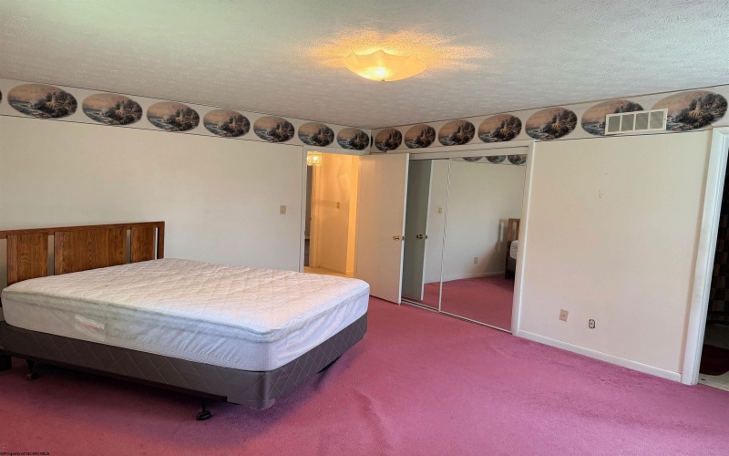 317 Pearcy Avenue, Bridgeport, West Virginia 26330, 3 Bedrooms Bedrooms, 9 Rooms Rooms,3 BathroomsBathrooms,Single Family Detached,For Sale,Pearcy,0,10165941