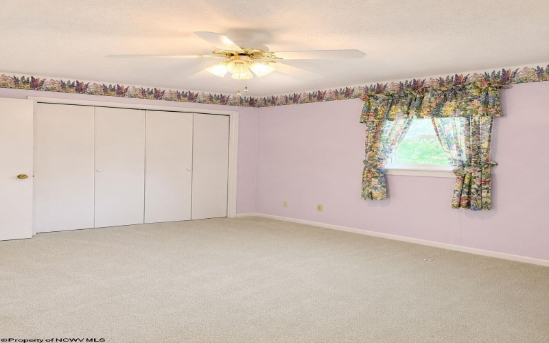 317 Pearcy Avenue, Bridgeport, West Virginia 26330, 3 Bedrooms Bedrooms, 9 Rooms Rooms,3 BathroomsBathrooms,Single Family Detached,For Sale,Pearcy,0,10165941