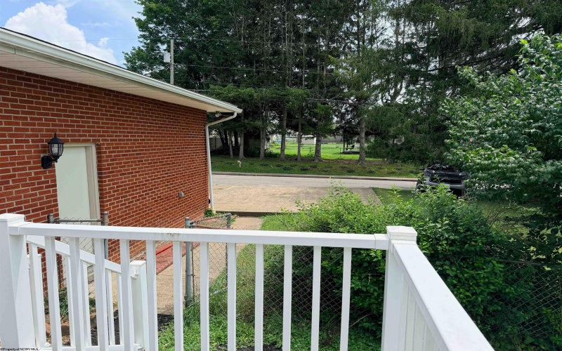 317 Pearcy Avenue, Bridgeport, West Virginia 26330, 3 Bedrooms Bedrooms, 9 Rooms Rooms,3 BathroomsBathrooms,Single Family Detached,For Sale,Pearcy,0,10165941
