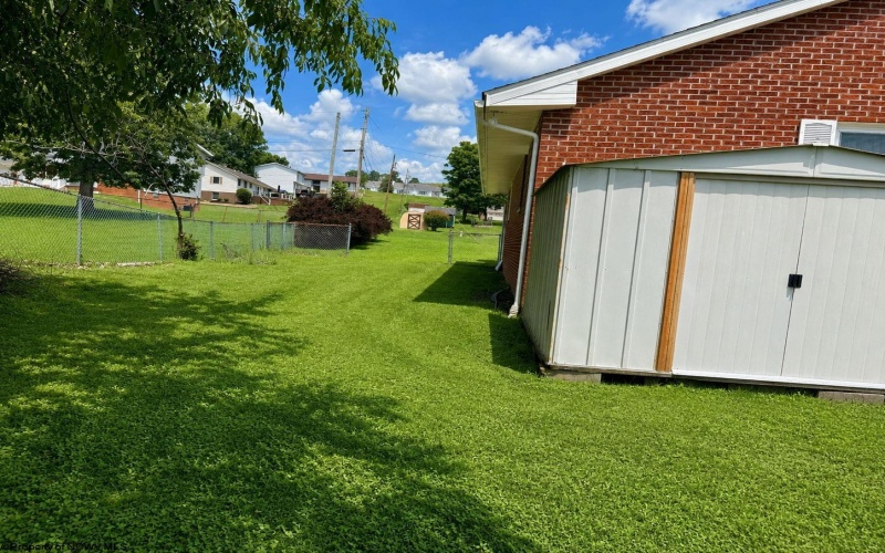 317 Pearcy Avenue, Bridgeport, West Virginia 26330, 3 Bedrooms Bedrooms, 9 Rooms Rooms,3 BathroomsBathrooms,Single Family Detached,For Sale,Pearcy,0,10165941
